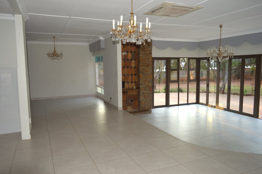 3 Bedroom Property for Sale in Flamwood North West